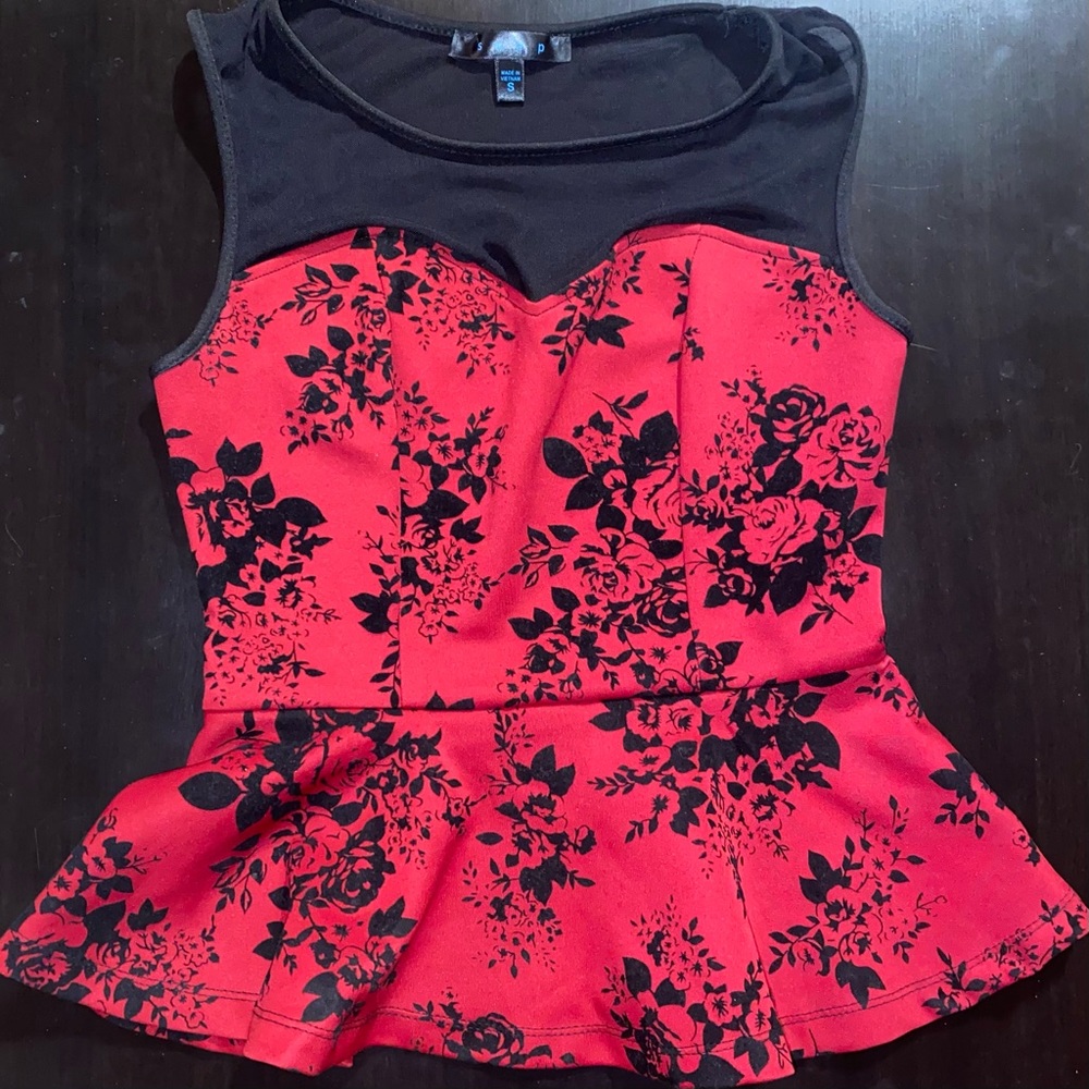 Red/black flowery blouse